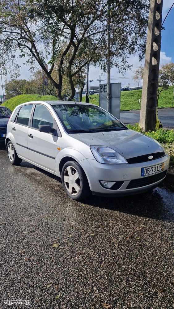 Ford Fiesta 1.4 Ambiente - 1