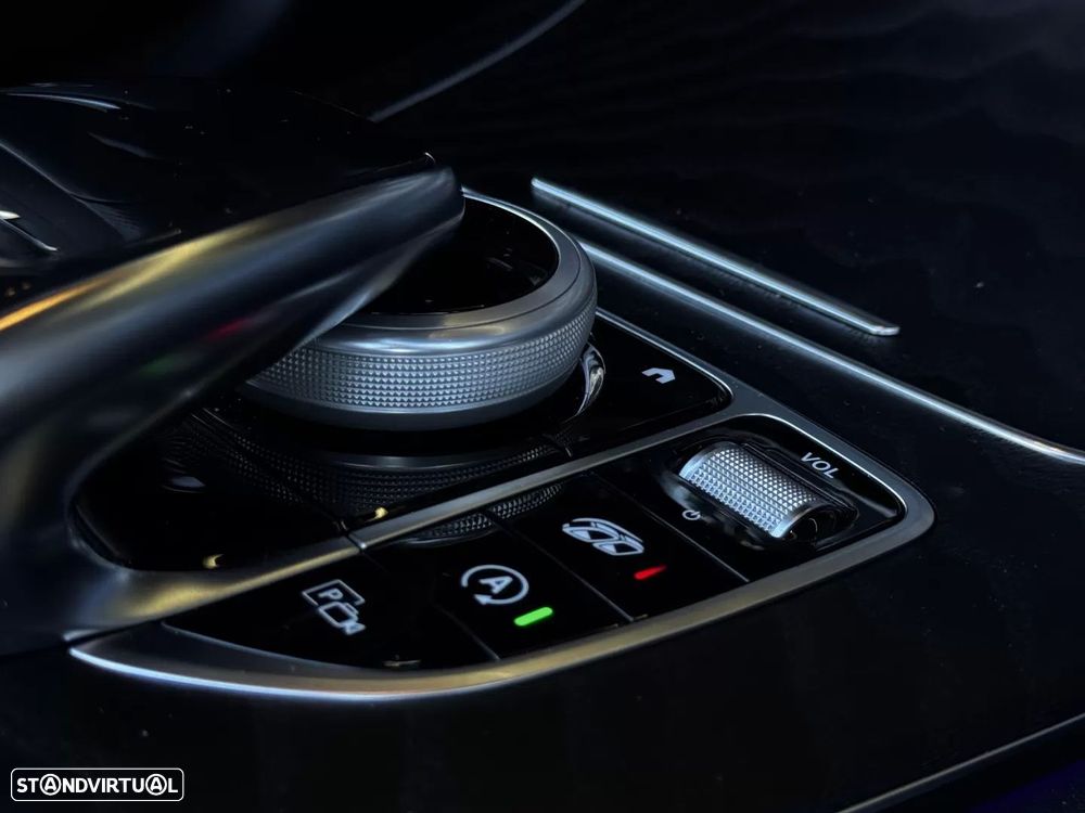 Mercedes-Benz E 53 AMG 4Matic+ - 39