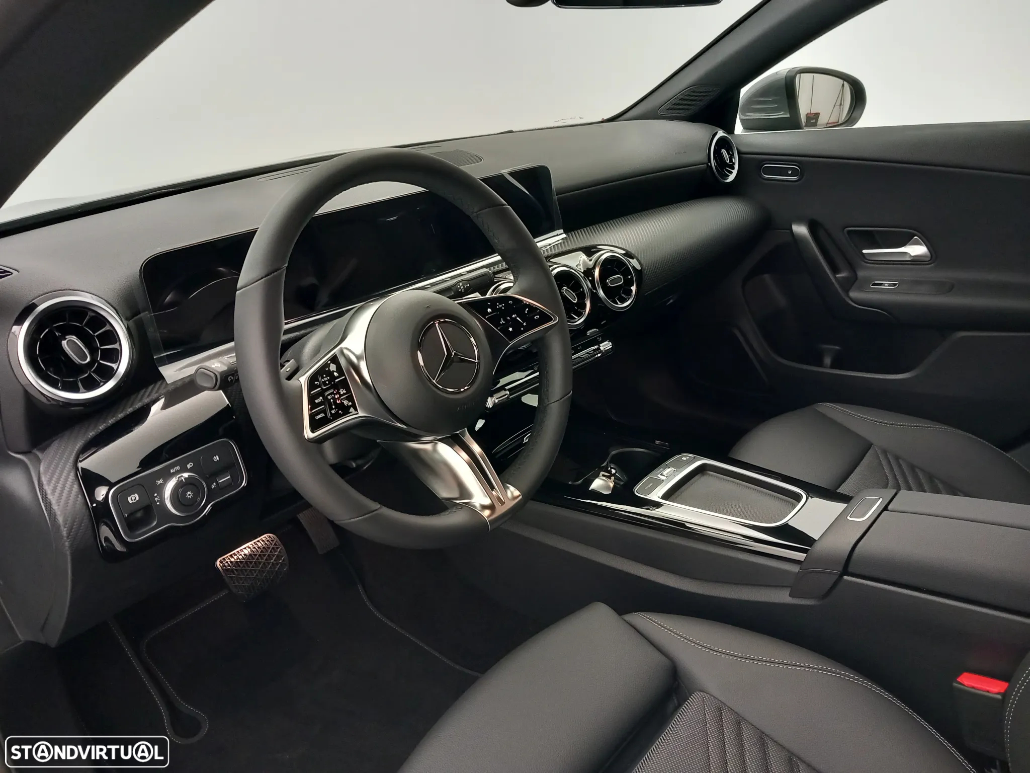 Mercedes-Benz CLA 200 Standard - 12