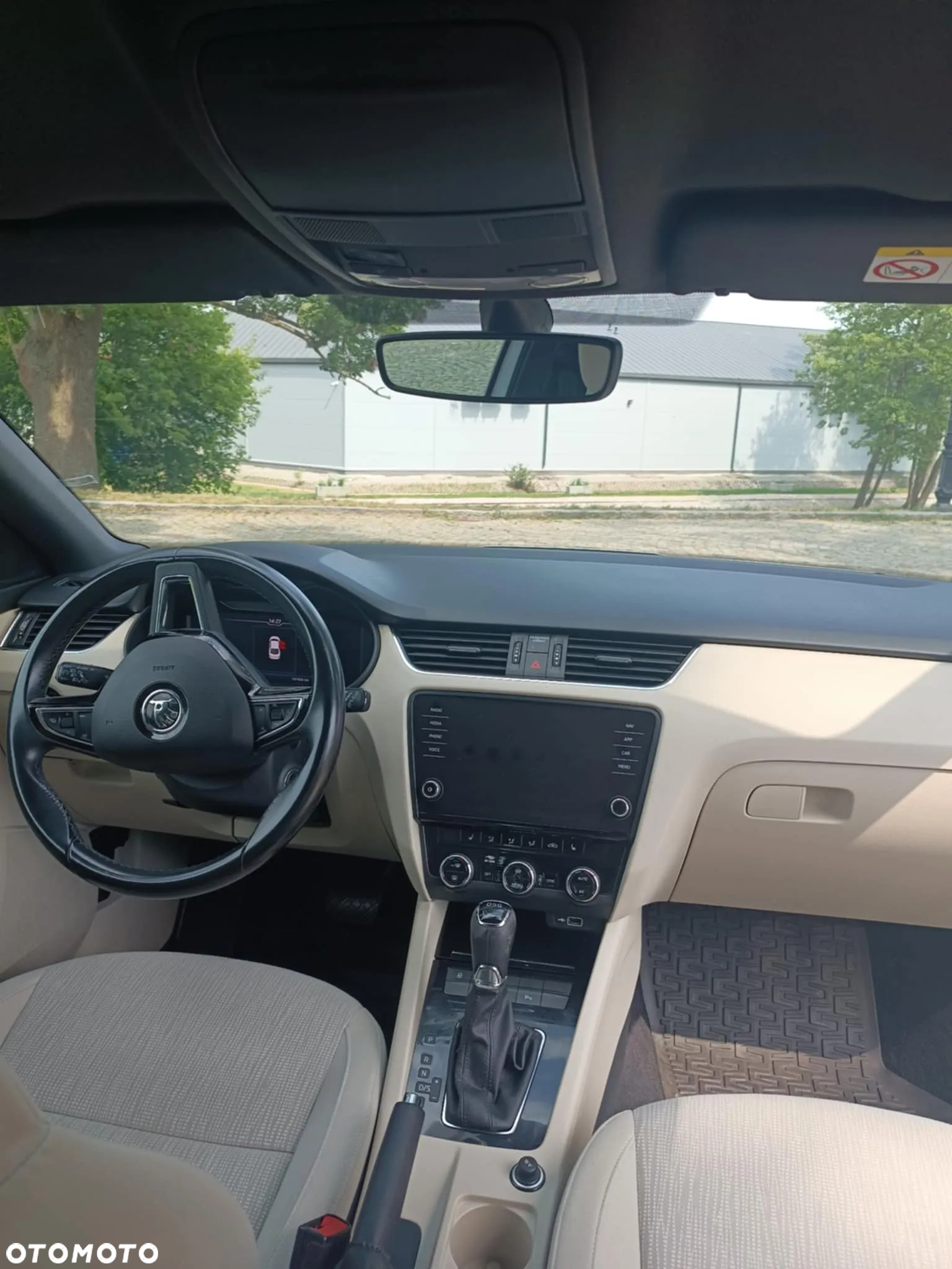 Skoda Octavia 1.5 TSI ACT Style DSG - 9