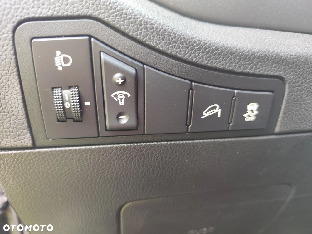 Kia Sportage - 12