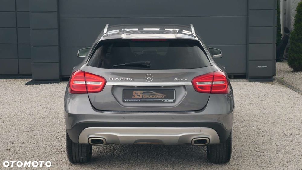 Mercedes-Benz GLA - 6