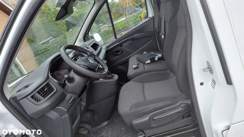 Renault TRAFIC - 4