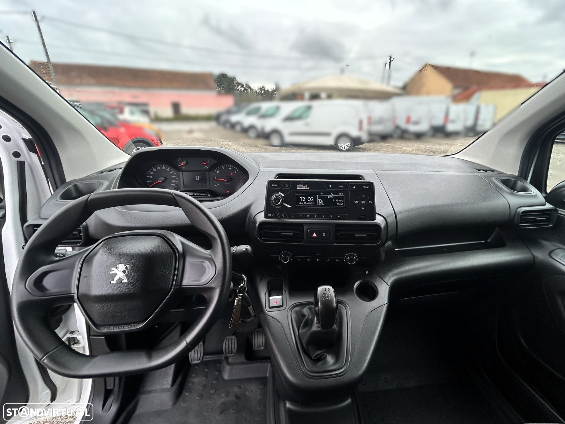 Peugeot Partner 1.5 BlueHDi Asphalt Longa - 17
