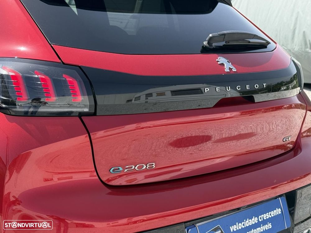 Peugeot e-208 GT - 16