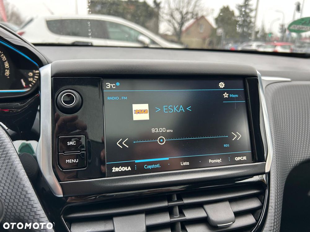 Peugeot 2008 1.2 Pure Tech Allure S&S - 37