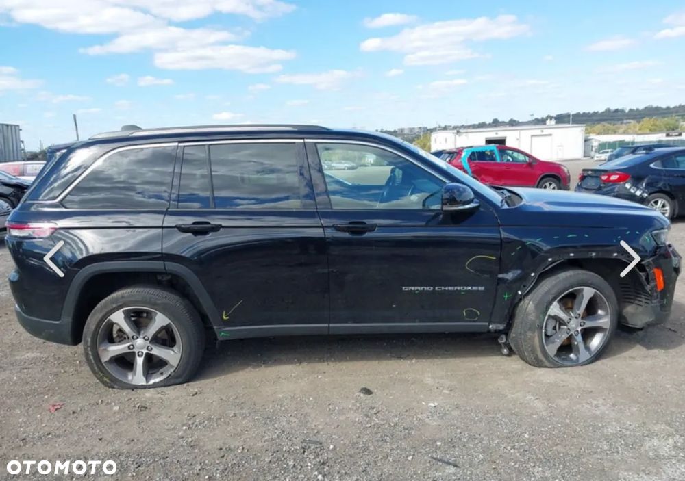 Jeep Grand Cherokee - 17