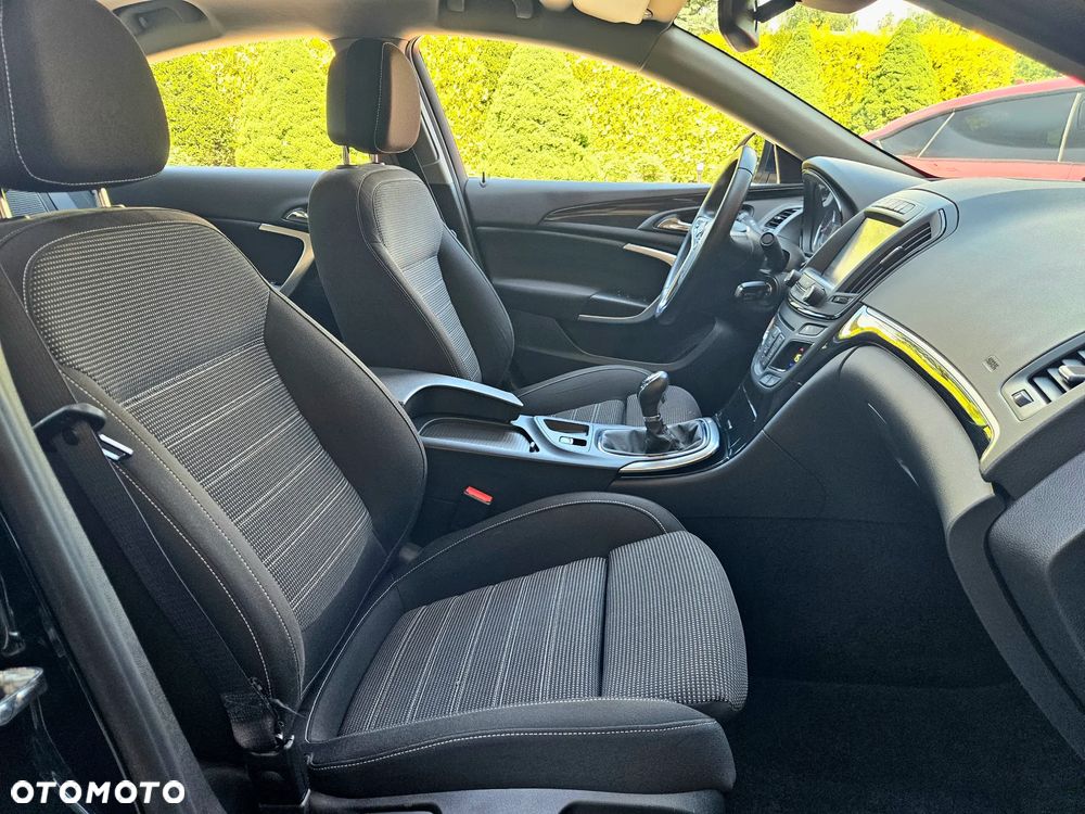 Opel Insignia 1.6 T Cosmo S&S EU6 - 32