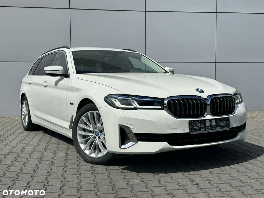 BMW Seria 5 530e xDrive Luxury Line - 8