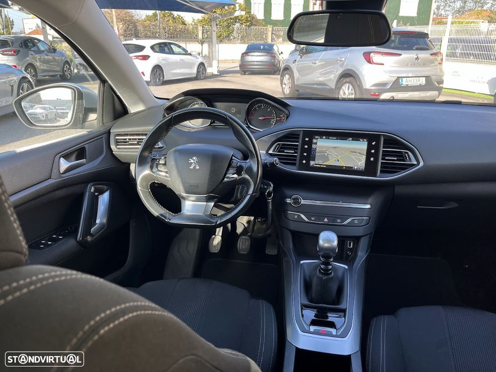 Peugeot 308 1.6 e-HDi Allure - 11