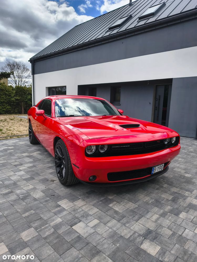 Dodge Challenger - 16