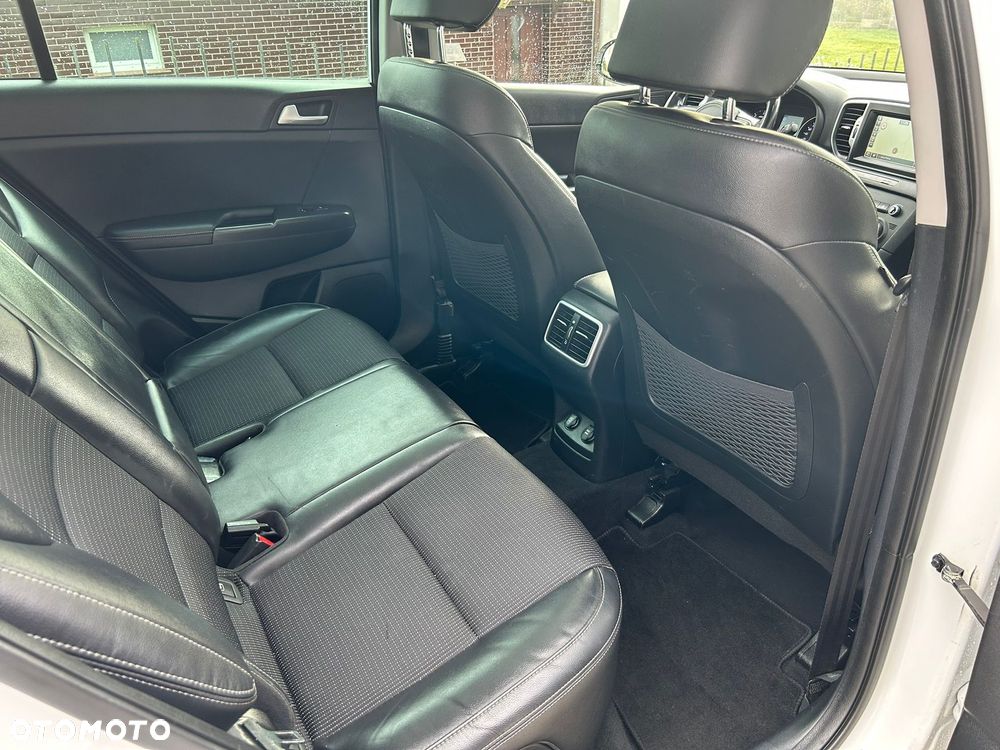 Kia Sportage 2,0 CRDI AWD Vision - 14