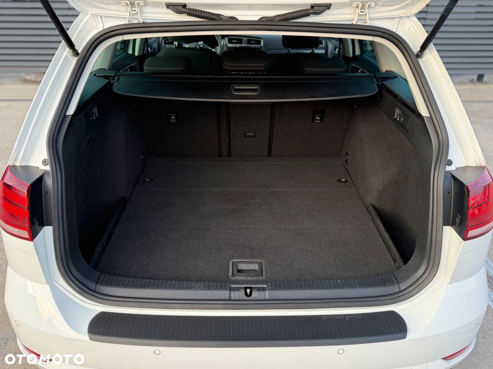 Volkswagen Golf - 12