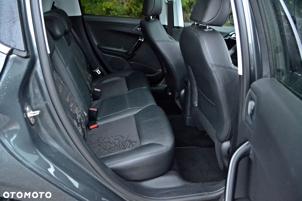 Peugeot 208 BlueHDi 100 GT Pack - 20