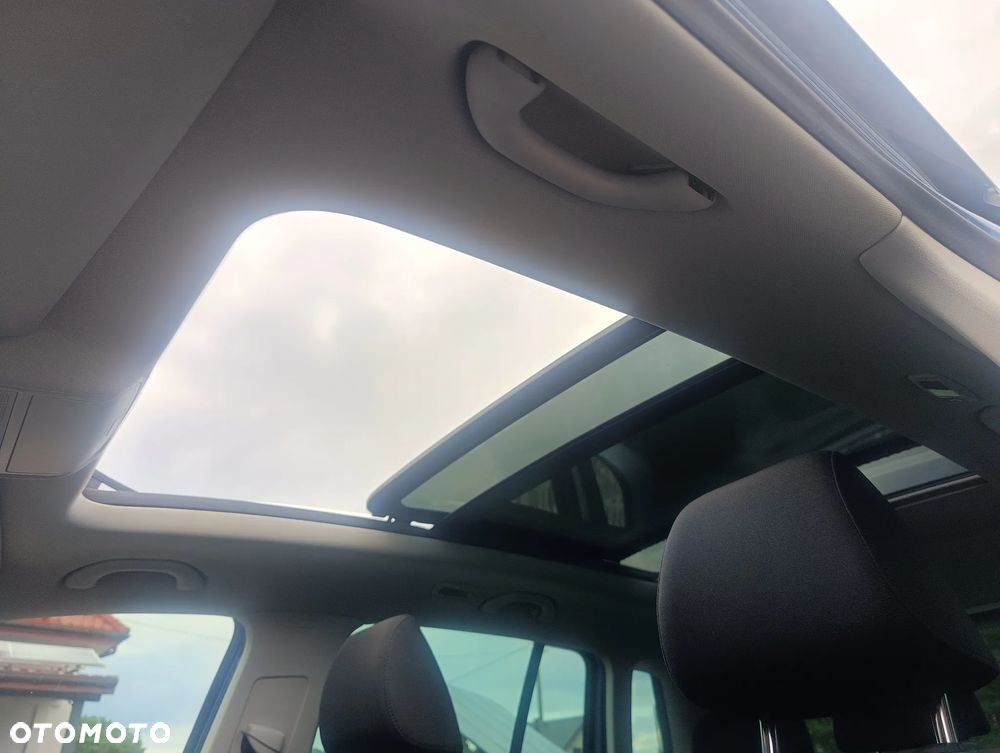 Volkswagen Tiguan 2.0 TDI DPF BlueMotion Technology Sport & Style - 23