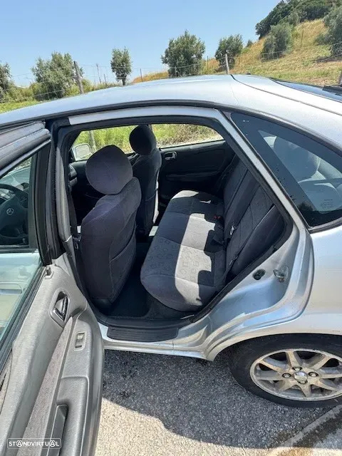 Toyota Corolla L/B 1.4 Sol AC - 14