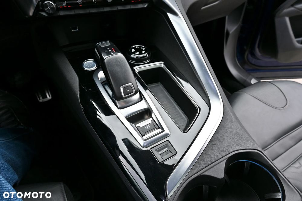 Peugeot 3008 2.0 BlueHDi GT S&S EAT6 - 28