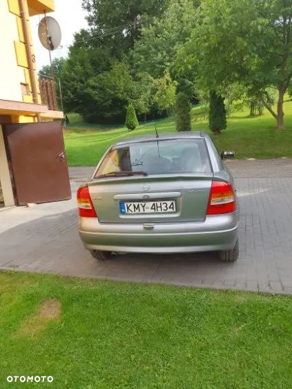 Opel Astra - 4