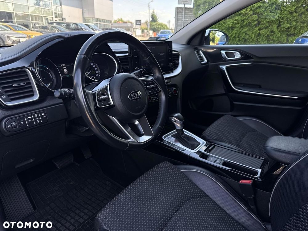 Kia XCeed 1.6 GDI PHEV L DCT - 10