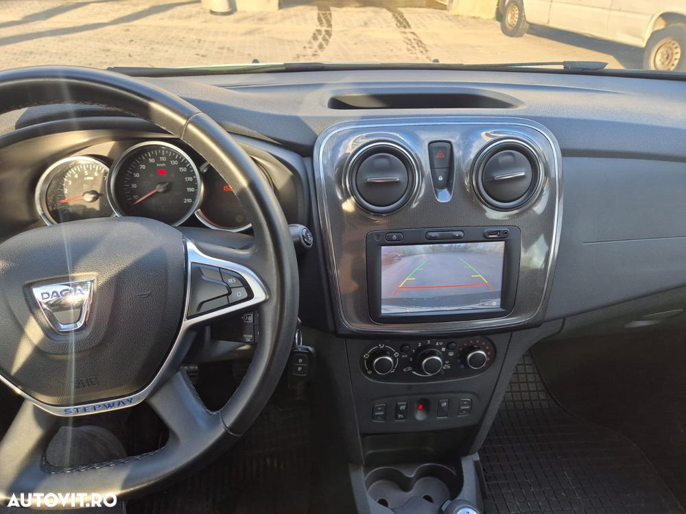 Dacia Logan Stepway 0.9 TCe - 8