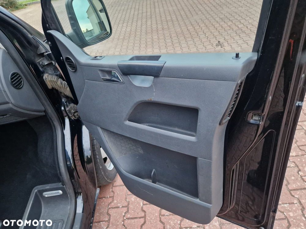 Volkswagen Multivan - 24