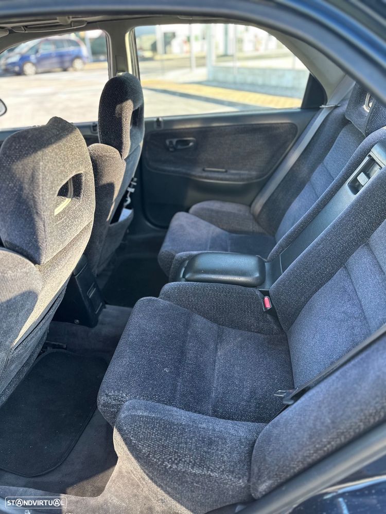 Honda Civic 1.6 VTi - 6