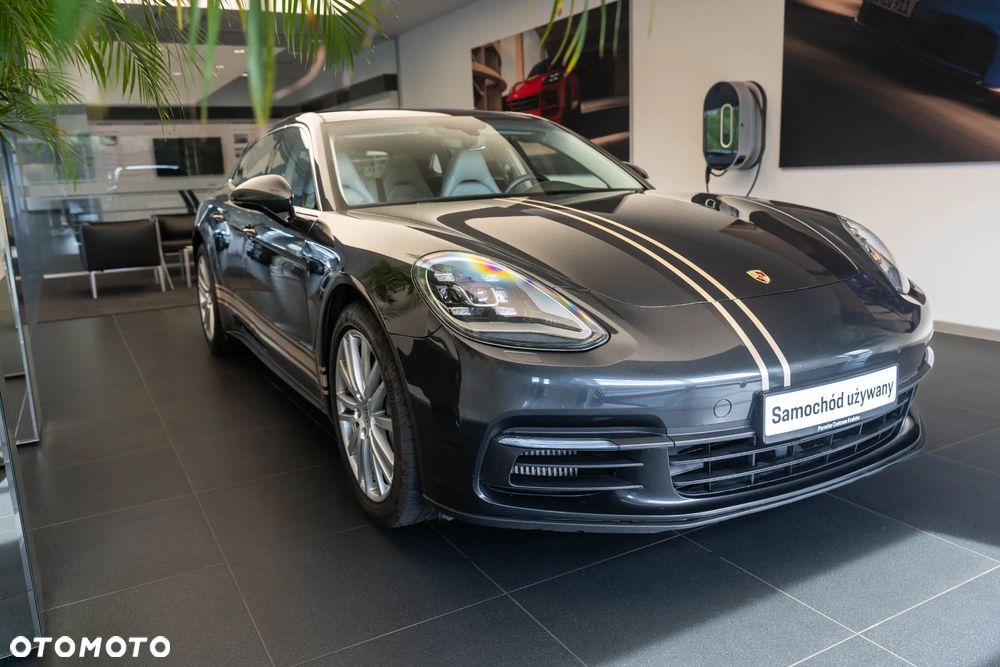 Porsche Panamera 4S - 8