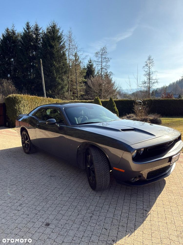 Dodge Challenger - 4