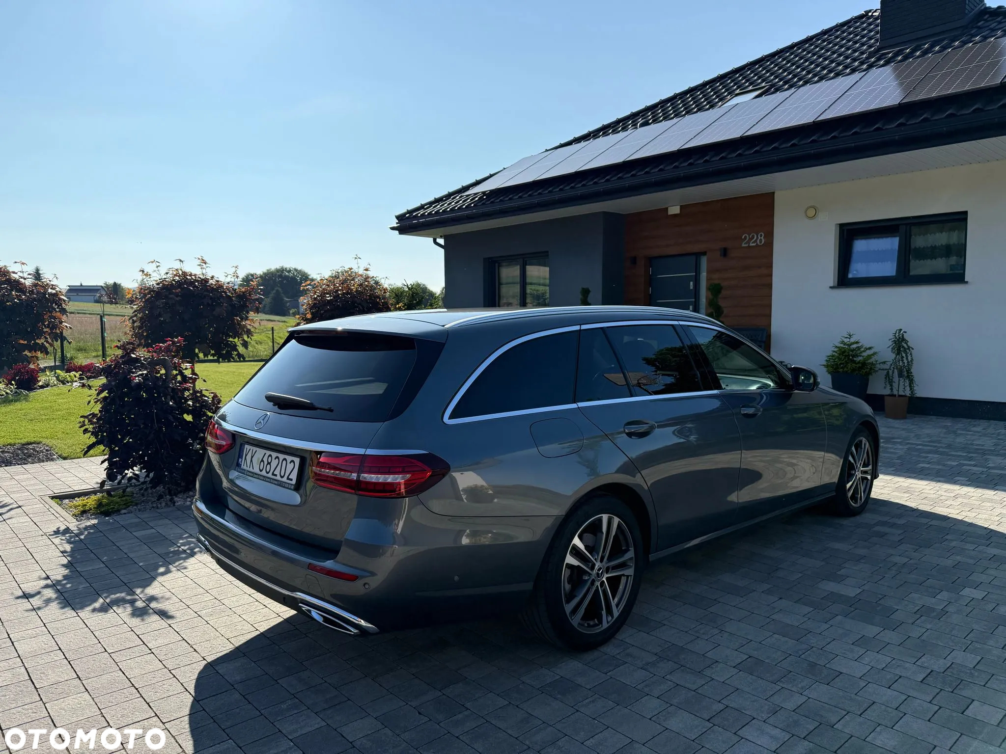 Mercedes-Benz Klasa E 220 d 4-Matic Avantgarde - 4