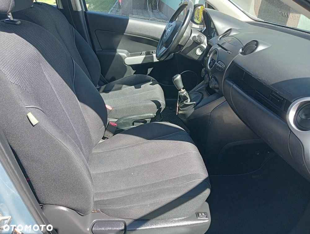 Mazda 2 - 23