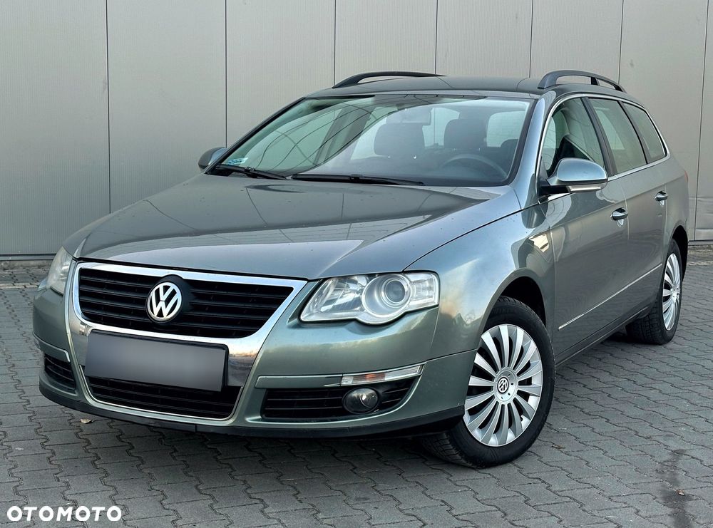Volkswagen Passat - 1