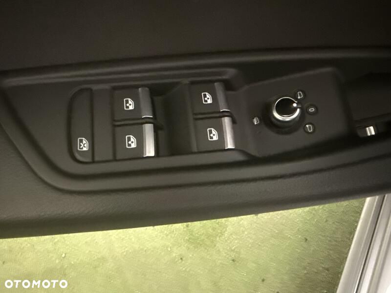 Audi A4 Limousine - 12