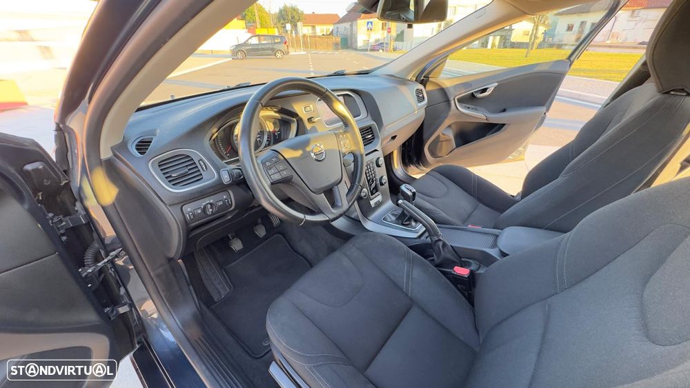 Volvo V40 D2 Kinetic - 14