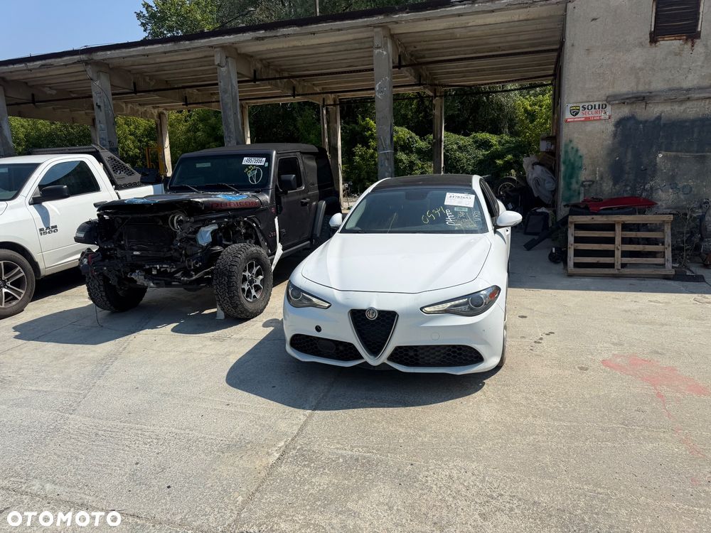 Alfa Romeo Giulia 2.0 Turbo 16V AT8-Q4 Veloce Ti - 18