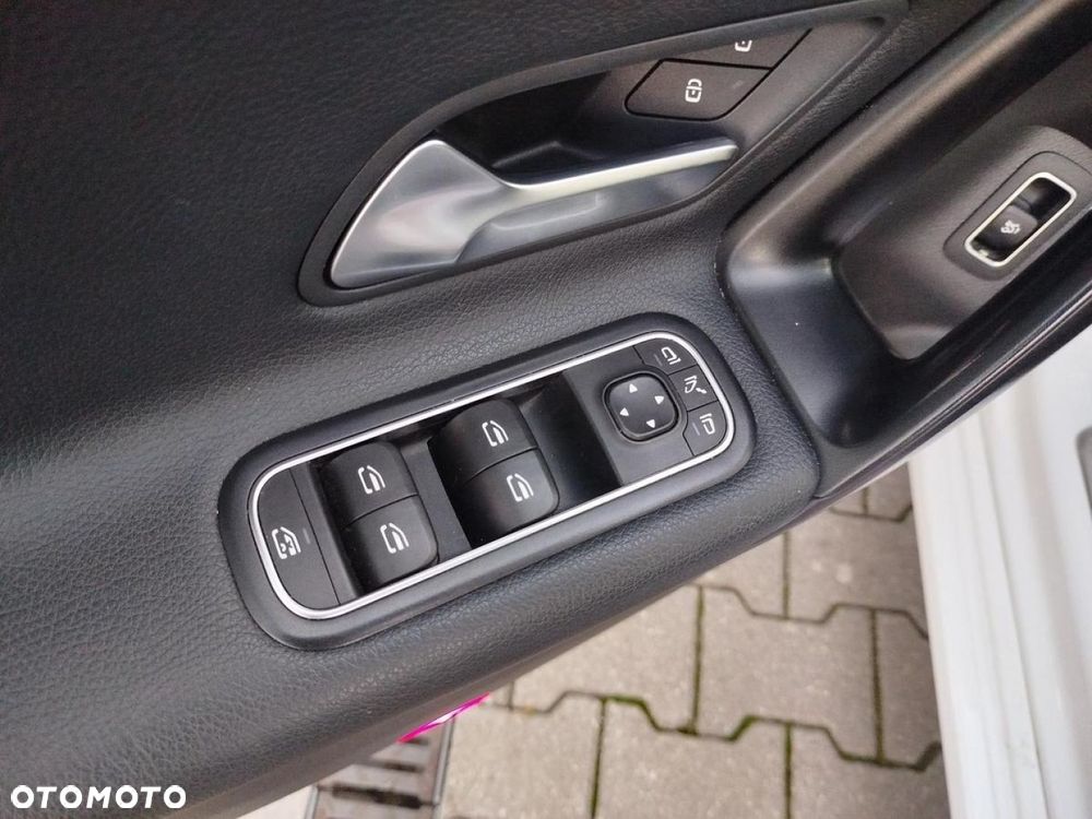 Mercedes-Benz CLA - 14