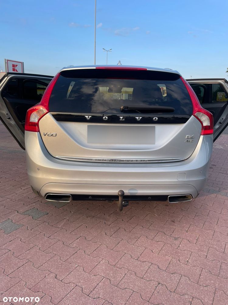 Volvo V60 D5 AWD R-Design Summum - 7