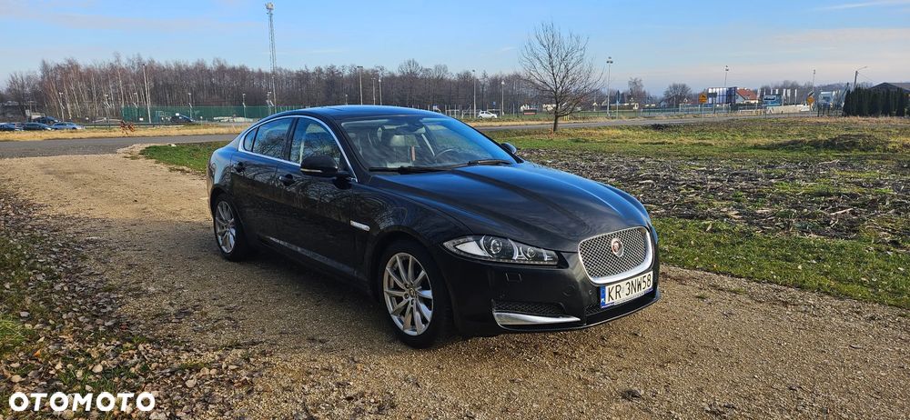 Jaguar XF 2.0 T Premium Luxury - 4