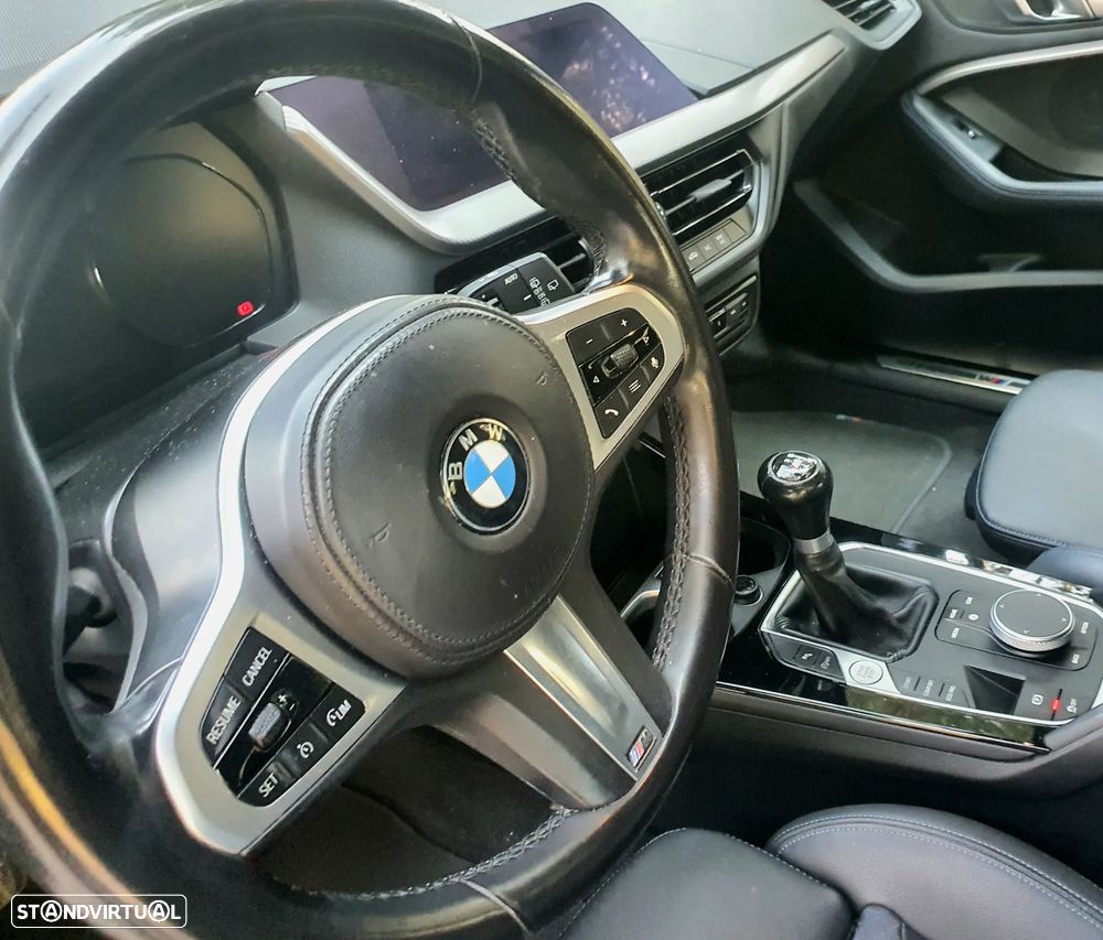 BMW 116 d Pack Desportivo M - 12