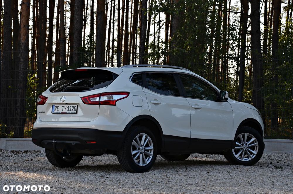 Nissan Qashqai 1.6 DCi 4x4 Tekna - 24