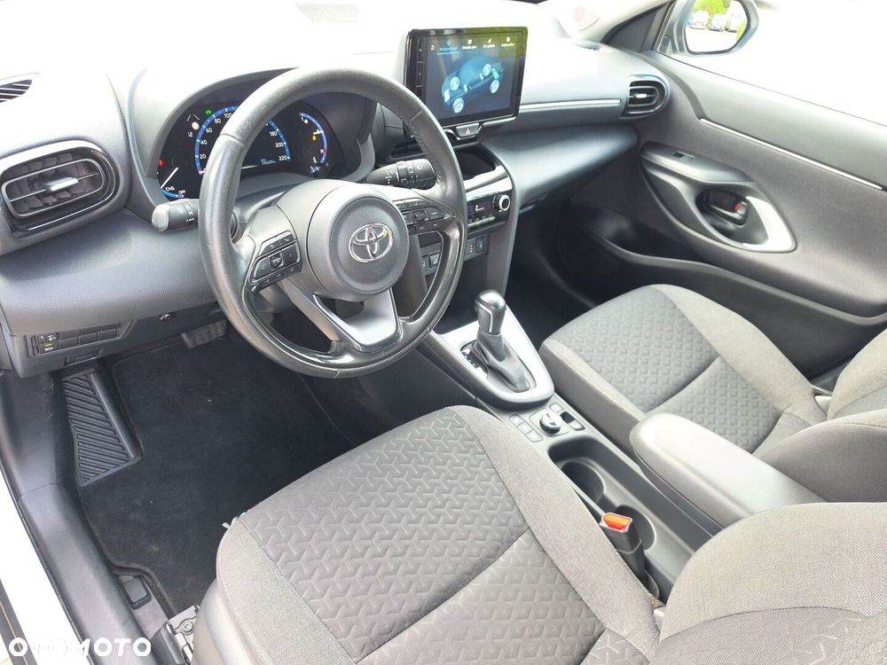 Toyota Yaris Cross Hybrid 1.5 Comfort 4x4 - 11