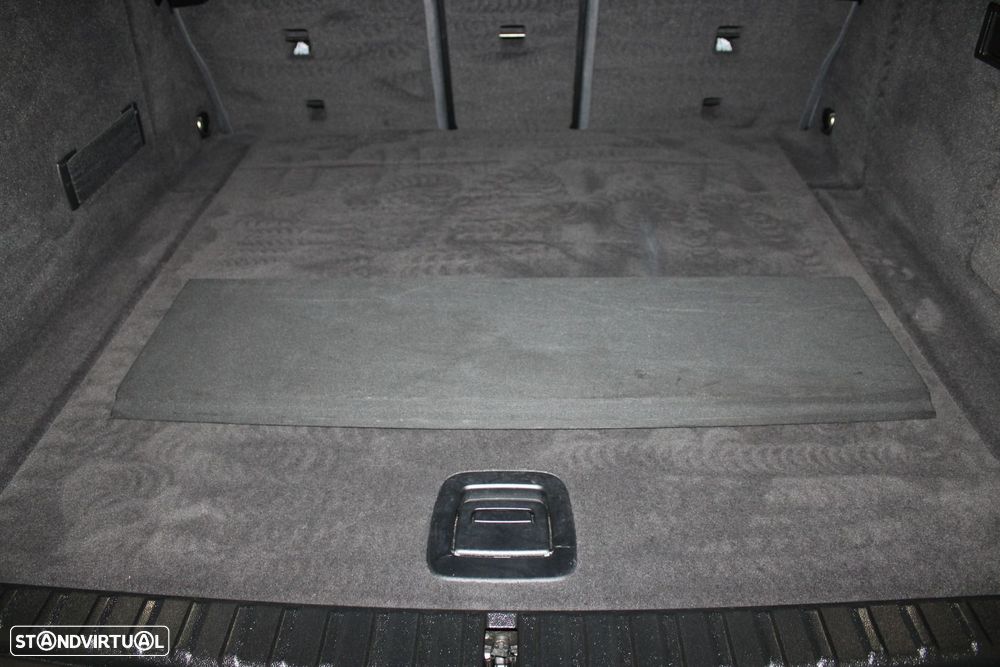 BMW iX xDrive 40 Pack Desportivo - 36