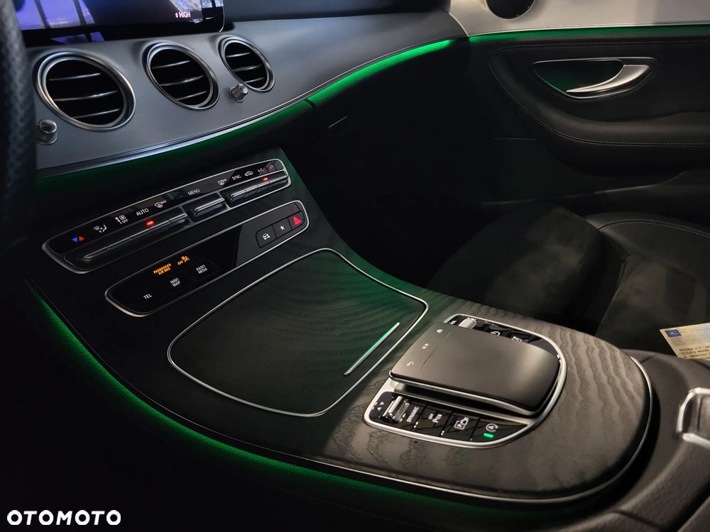 Mercedes-Benz Klasa E 220 d 4-Matic AMG - 34