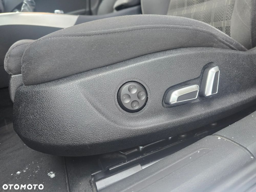 Audi A4 Avant 2.0 TDI DPF Ambition - 17