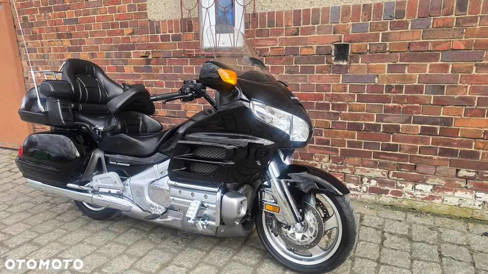 Honda GL - 33