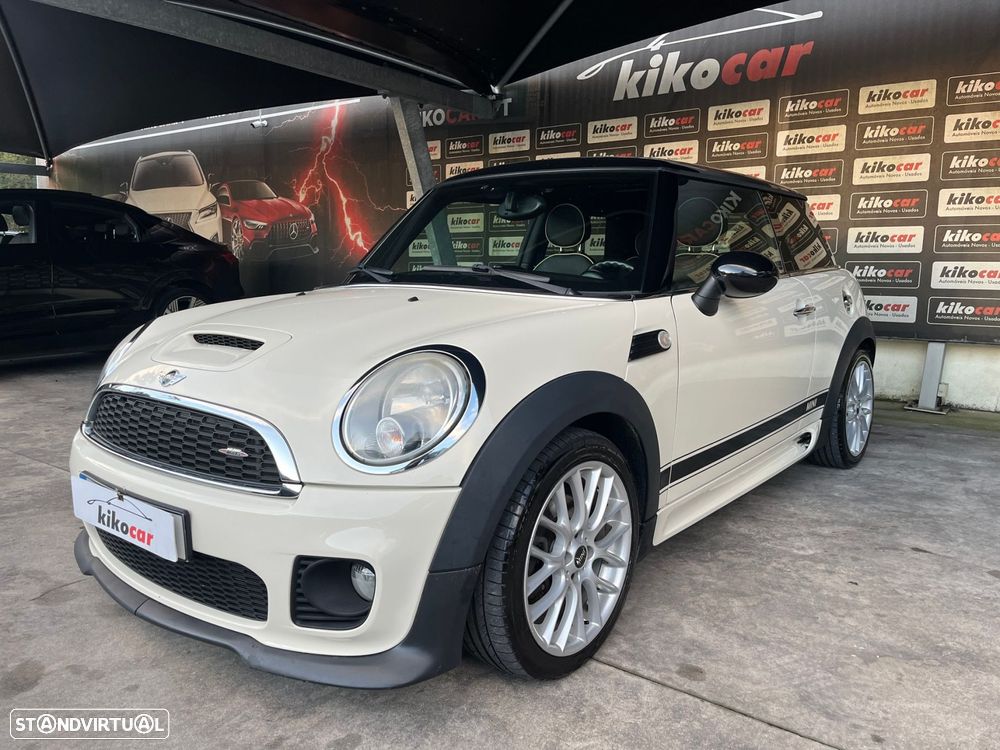 MINI 3 Portas Cooper D - 4