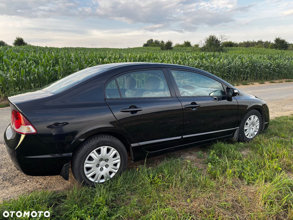 Honda Civic 1.8 Executive - 3