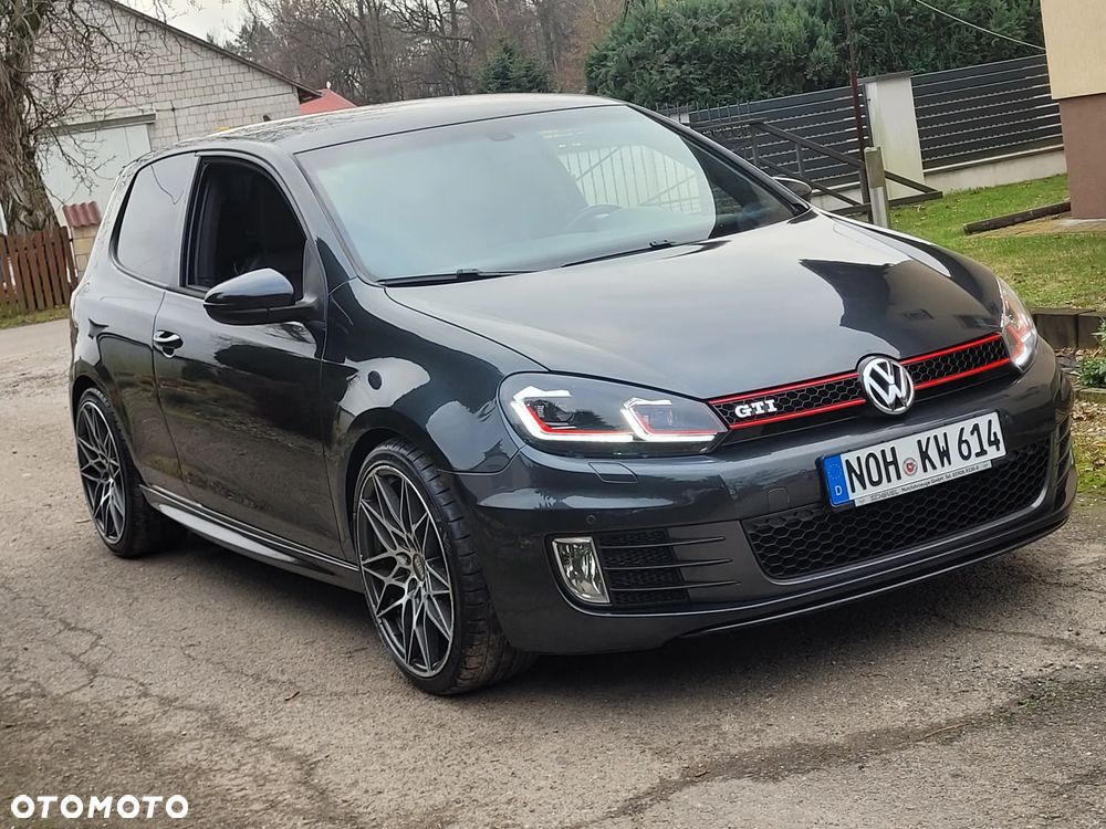 Volkswagen Golf 2.0 GTI - 8