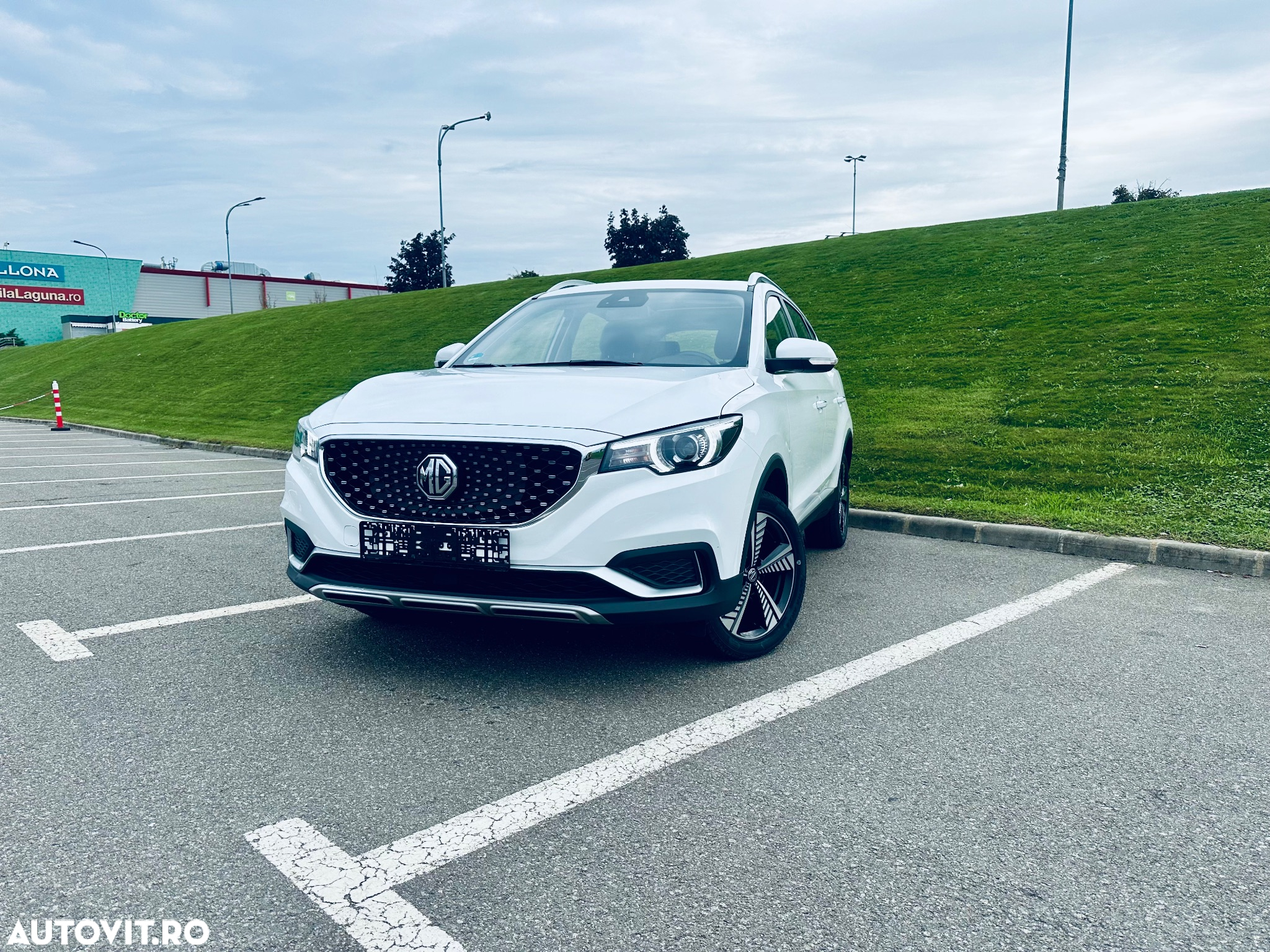 MG ZS EV Maximal Luxury - 2