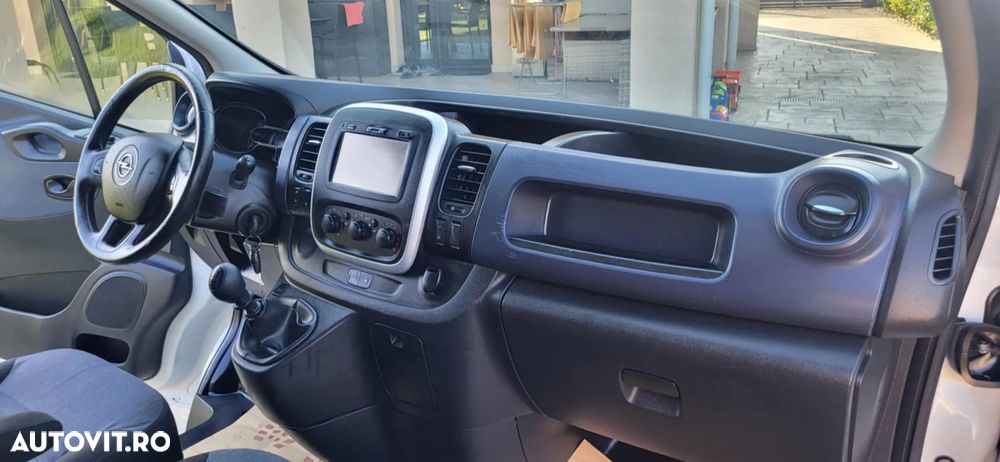 Opel Vivaro - 12