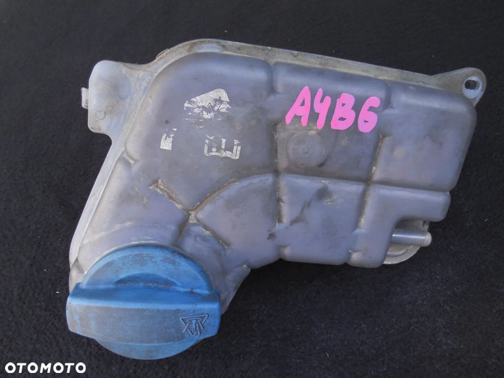 AUDI A4 B6 ZBIORNICZEK WYRÓWNAWCZY PŁYNU CHŁODZĄCEGO KOREK 8E0121403 ORYGINAŁ POSIADAM 2 SZT - 4